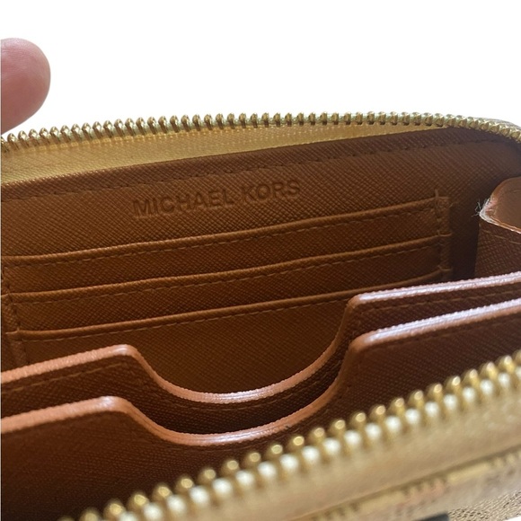 Michael Kors Cream and Gold Women's Wallet - Picture 4 of 8